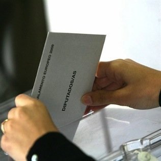 Cerca de 6,2 millones de andaluces y más de 82.000 extranjeros, convocados a las urnas