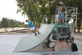 El skate llena las pistas del Rosario de acrobacia y diversión