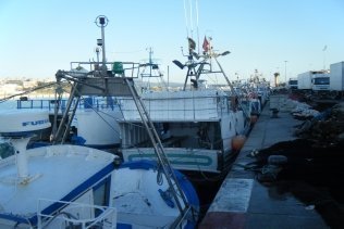 La mayoría de la flota pesquera permanece amarrada a puerto este viernes por el temporal