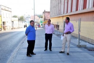 El Ayuntamiento ejecuta obras para suprimir barreras arquitectónicas