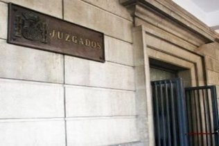 El Jefe de la Comandancia de la Guardia Civil en Cádiz multado por incumplir una sentencia