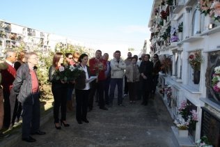 La ofrenda floral en recuerdo de las víctimas de los Sucesos de Casas Viejas se iniciaron hoy