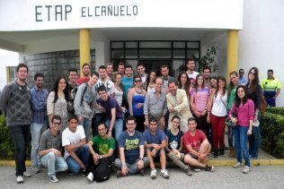 Ayer el Complejo Sur de Europa" y EL CAÑUELO" recibió la visita de varios estudiantes de la UCA