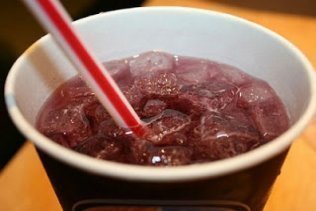 El hielo de 6 de cada 10 restaurantes, con más bacterias que el inodoro