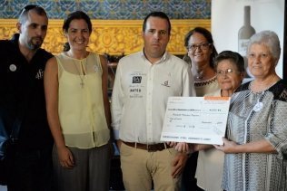 La Asociación de Alzheimer recibe una donación de 3000 euros