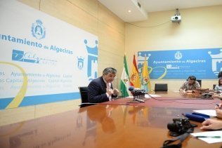 Fernández acusa al PA de falsear los datos sobre presión fiscal en Algeciras