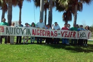 El PA se vuelve a concentrar reivindicando la autovía Algeciras-Vejer
