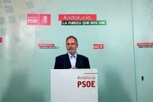 De la Encina (PSOE) critica al Gobierno por no aplicar correctamente los planes de industrialización