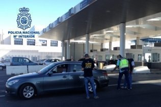 25 detenidos y 40 automóviles recuperados en los puertos de Algeciras y Tarifa