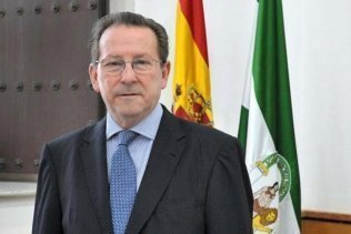 Se implantará la cita previa por internet en los registros civiles de Granada y Algeciras