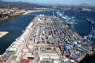 El PSOE reclama consenso para garantizar la energía eléctrica en el Puerto de Algeciras