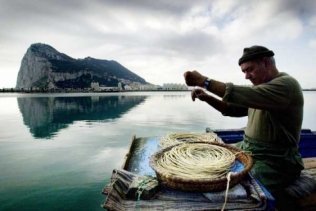 Gibraltar realiza gestos.... ampliará las licencias de pesca recreativa