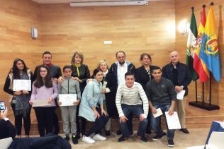 Pintor y Ruiz presiden la entrega del XXVIII Certamen de Poesía Escolar