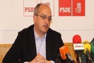 El PSOE critica la falta de gestión municipal "cuando defensa vuelve a sacar a la venta el Cortijo Botafuegos"