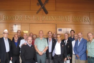 La Hermandad Provincial de Antiguos Legionarios de Cádiz visitan la Comandancia de Algeciras.