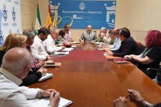 Ante el compromiso del alcalde, se busca una solución para la Urbanización Torrealmirante