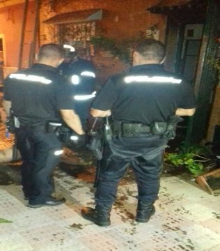 Rescatado un hombre inconsciente en Algeciras tras quedar atrapado por un incendio en su domicilio