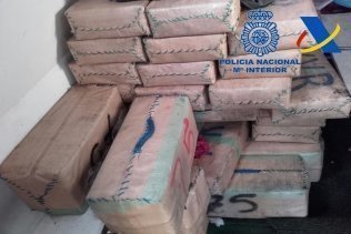 Golpe al narcotráfico en el Campo de Gibraltar: 14 detenidos y 3.700 kilos de hachís intervenidos