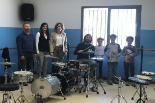 El Ayuntamiento inaugura un curso de batería en la Escuela de Música José María Sánchez Verdú