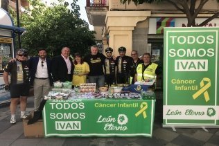 Arranca la marcha ciclista solidaria de Tarifa a Cantabria para sensibilizar sobre el cáncer infantil