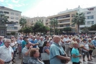 Crece el respaldo ciudadano a las concentraciones de los pensionistas en la plaza Alta