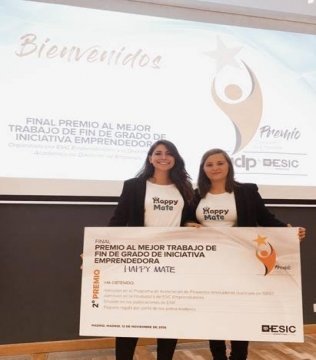 La algecireña Lucía Pérez, segundo premio de ESIC al mejor trabajo de iniciativa emprendedora