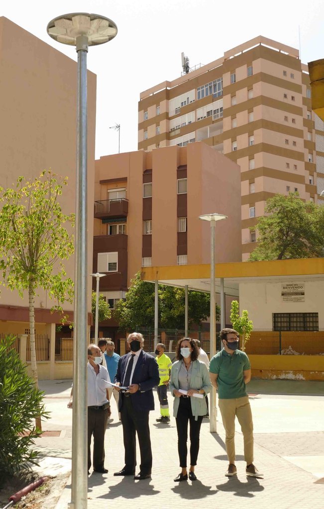El Ayuntamiento invierte 120.000 euros en mejorar el alumbrado de La Reconquista