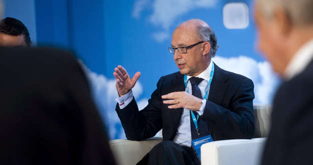 El ministro de Hacienda y Administraciones Públicas, Cristóbal Montoro, durante la inauguración de la XX reunión interparlamentaria del Partido Popular que se celebra en Córdoba