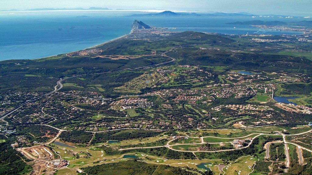 ARCGISA y las Grandes Industrias del Campo de Gibraltar planifican las medidas para reducir el consumo de agua