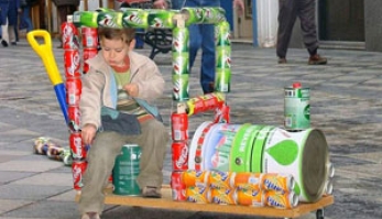 ARRASTRE DE LATAS Y CABALGATA DE REYES MAGOS